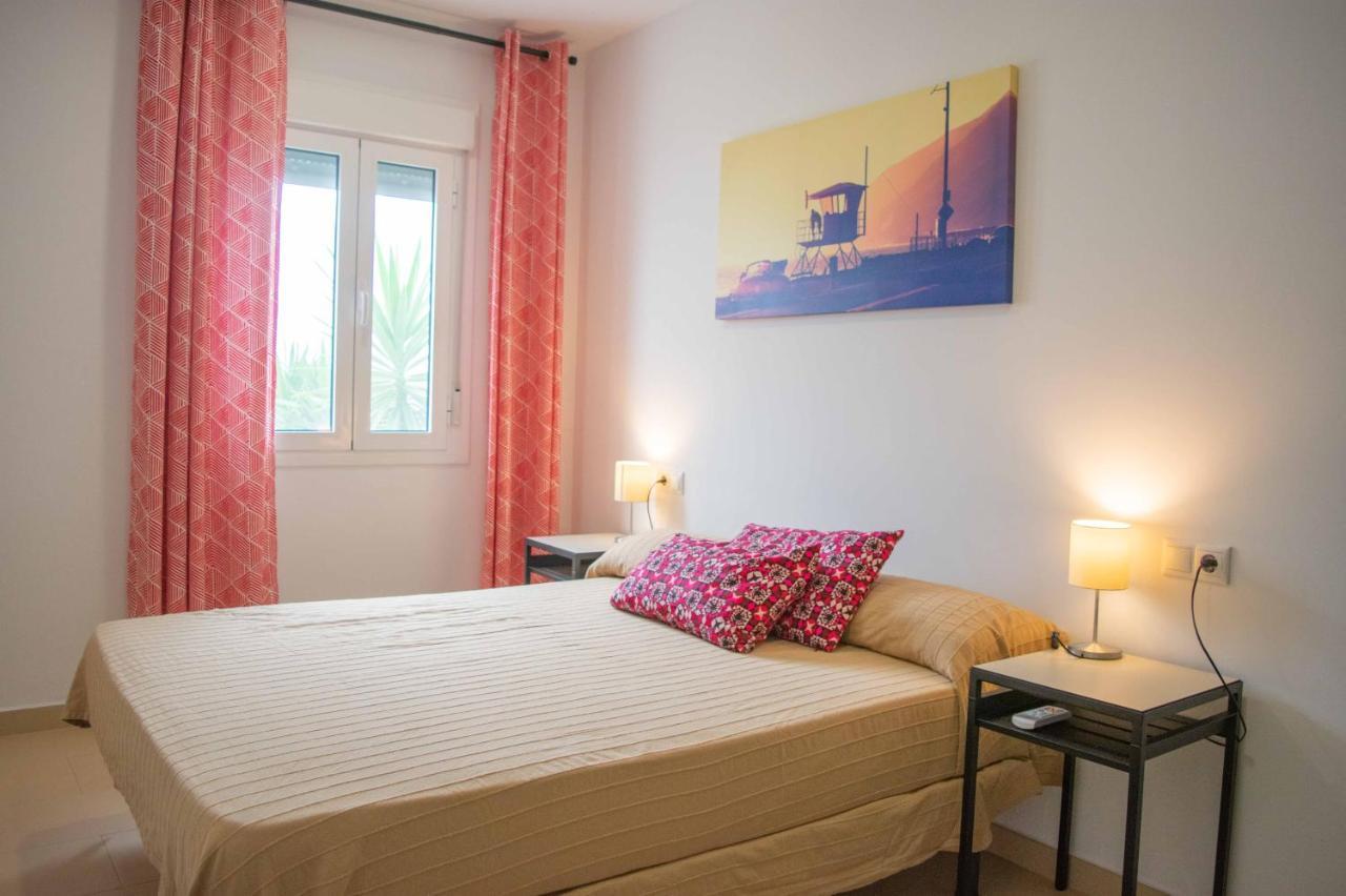 Noria Is A Comfortable Apartment With Patio And Large Terrace In Conil Conil De La Frontera Exterior photo